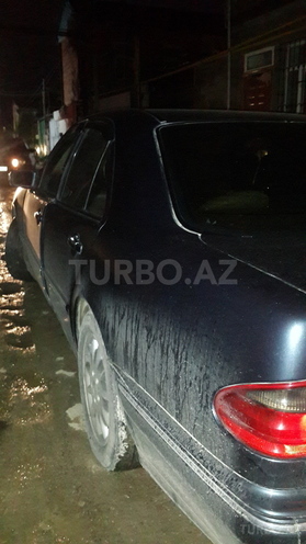 Mercedes E 220 2001, 211,000 km - 2.2 л - Bakı