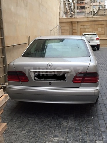 Mercedes E 270 2000, 237,000 km - 2.7 л - Bakı