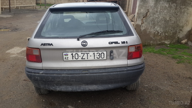 Opel Astra 1993, 234,297 km - 1.6 л - Bakı