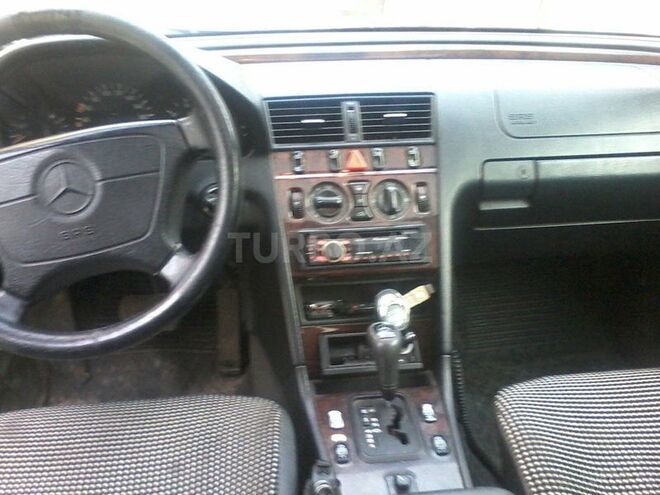 Mercedes C 250 1997, 305,600 km - 2.5 л - Bakı