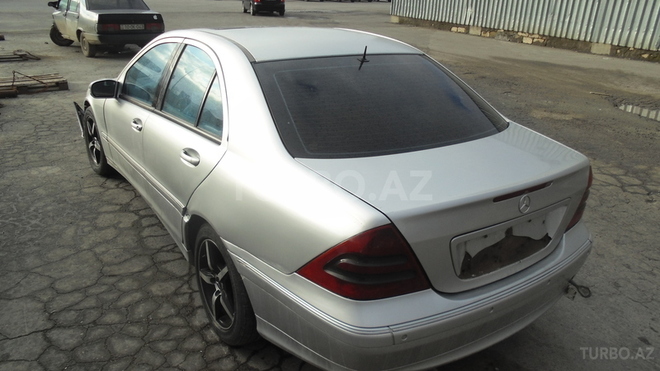Mercedes C 240 2000, 218,000 km - 2.6 l - Bakı