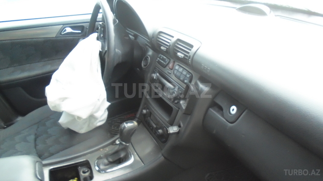 Mercedes C 240 2000, 218,000 km - 2.6 l - Bakı