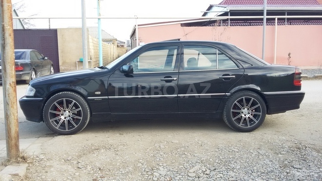 Mercedes C 220 1999, 220,000 km - 2.0 l - Bakı