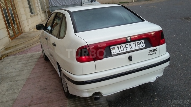 Volkswagen Polo 1996, 215,000 km - 1.6 l - Bakı