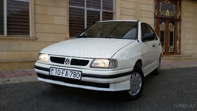 Volkswagen Polo 1996, 215,000 km - 1.6 l - Bakı