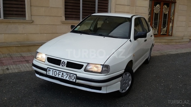 Volkswagen Polo 1996, 215,000 km - 1.6 l - Bakı