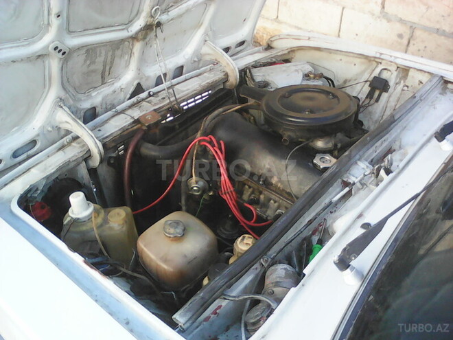 LADA (VAZ) 2106 1981, 100,000 km - 1.3 l - Quba