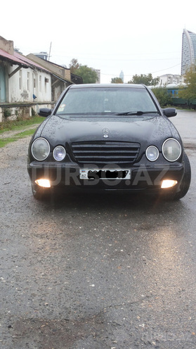 Mercedes E 220 1999, 198,768 km - 2.2 l - Bakı
