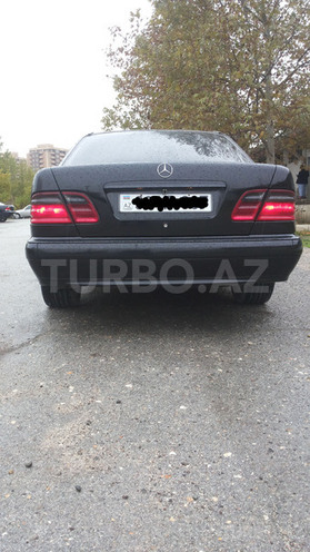 Mercedes E 220 1999, 198,768 km - 2.2 l - Bakı