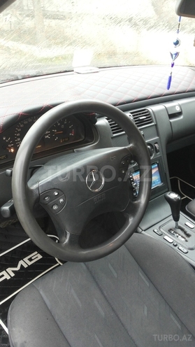 Mercedes E 220 1999, 198,768 km - 2.2 l - Bakı