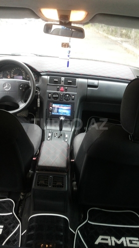 Mercedes E 220 1999, 198,768 km - 2.2 l - Bakı