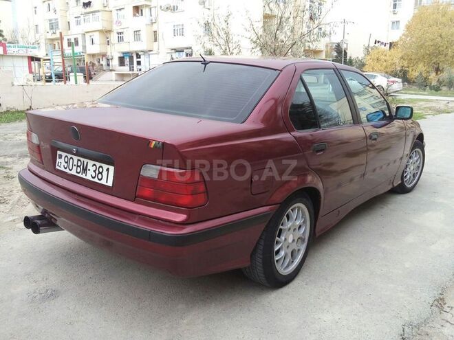 BMW 318 1991, 230,000 km - 1.8 л - Sumqayıt