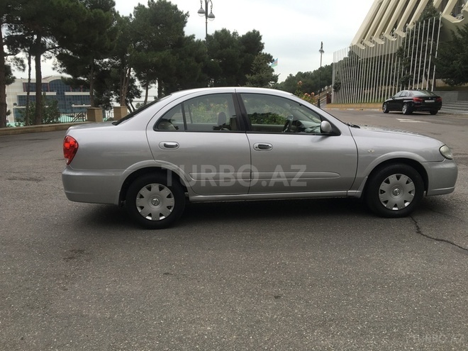 Nissan Sunny 2010, 153,000 km - 1.3 l - Bakı