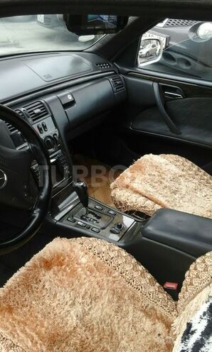 Mercedes E 220 2000, 291,111 km - 2.2 л - Bakı