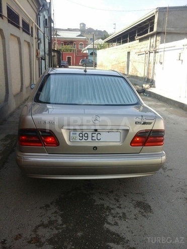 Mercedes E 220 2000, 291,111 km - 2.2 л - Bakı