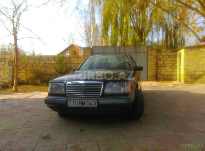 Mercedes E 300 1993, 260,000 km - 3.0 л - Bakı