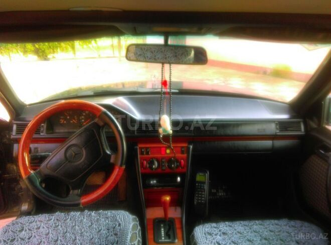 Mercedes E 300 1993, 260,000 km - 3.0 л - Bakı