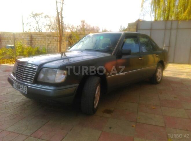 Mercedes E 300 1993, 260,000 km - 3.0 л - Bakı