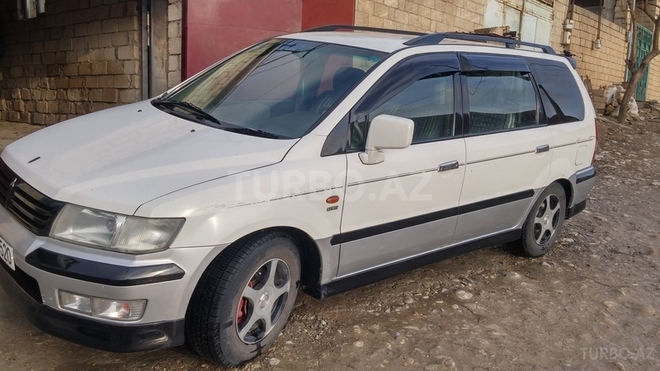 Mitsubishi Chariot 2000, 250,000 km - 2.4 l - Şamaxı