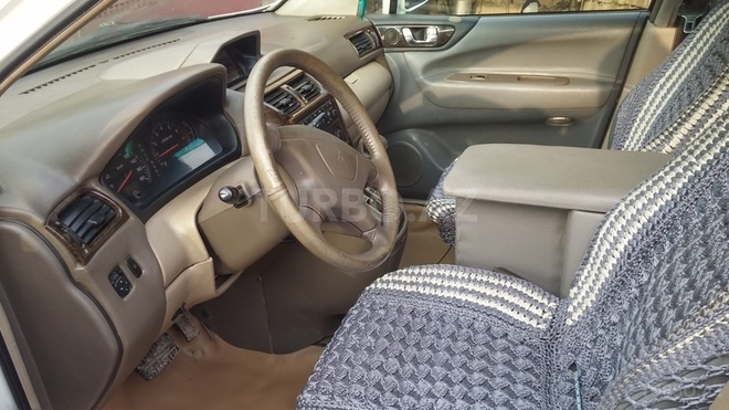 Mitsubishi Chariot 2000, 250,000 km - 2.4 l - Şamaxı