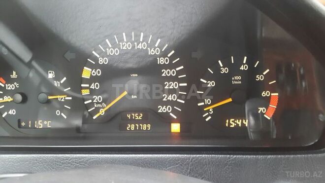 Mercedes C 240 1997, 286,000 km - 2.6 l - Bakı