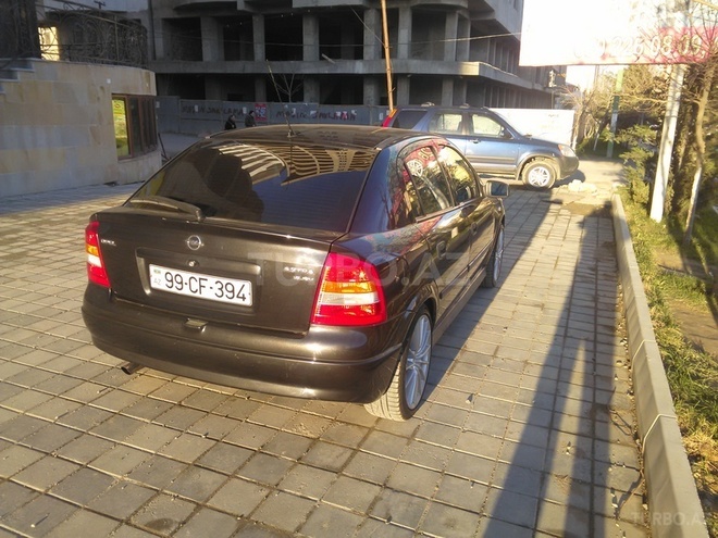 Opel Astra 2000, 215,000 km - 1.6 l - Bakı