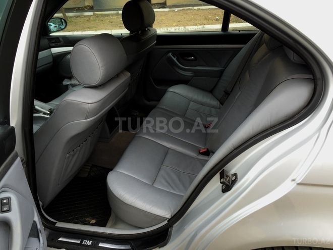 BMW 525 2002, 186,000 km - 2.5 l - Bakı