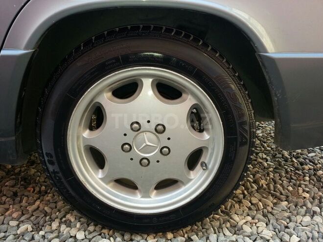 Mercedes 190 1991, 143,000 km - 1.8 l - Sumqayıt