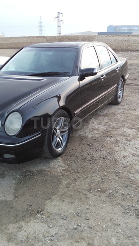 Mercedes E 240 2000, 130,000 km - 2.4 л - Bakı