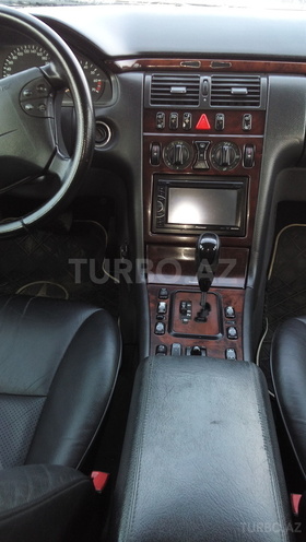 Mercedes E 240 2000, 130,000 km - 2.4 л - Bakı