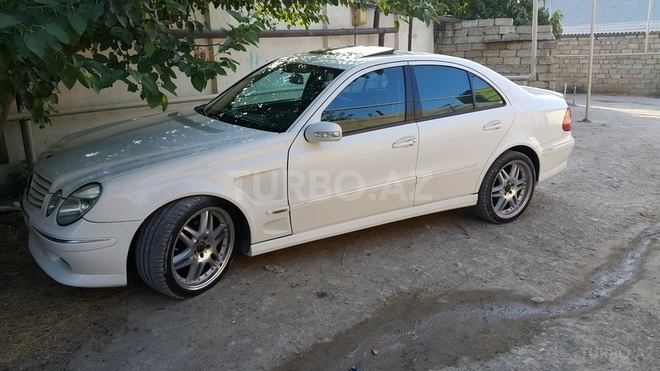 Mercedes E 320 2004, 96,000 km - 3.2 l - Bakı