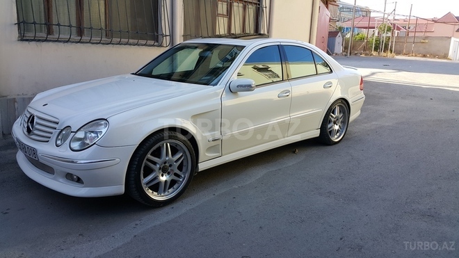 Mercedes E 320 2004, 96,000 km - 3.2 l - Bakı