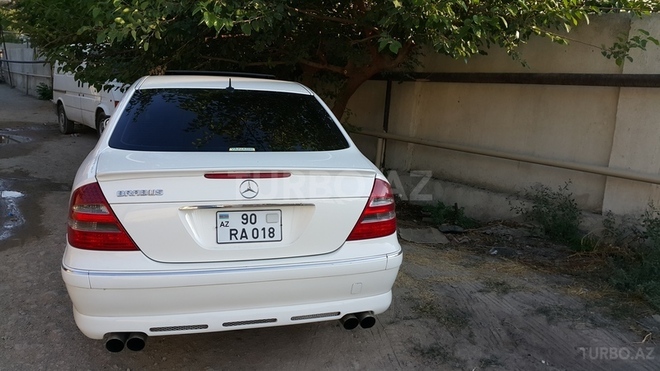 Mercedes E 320 2004, 96,000 km - 3.2 l - Bakı