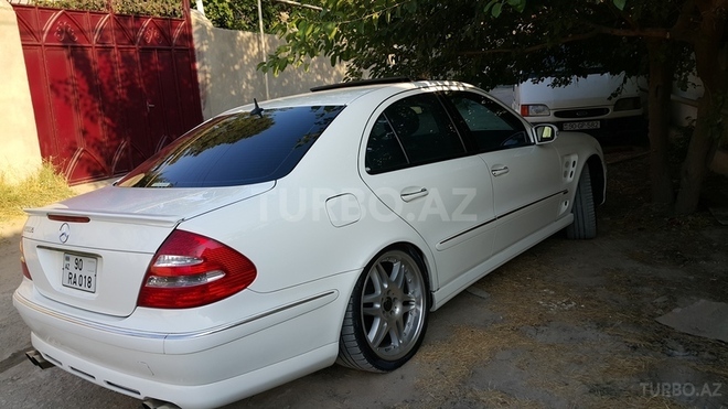 Mercedes E 320 2004, 96,000 km - 3.2 l - Bakı