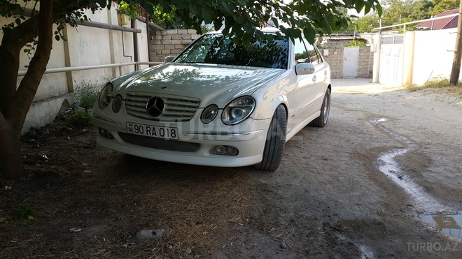 Mercedes E 320 2004, 96,000 km - 3.2 l - Bakı