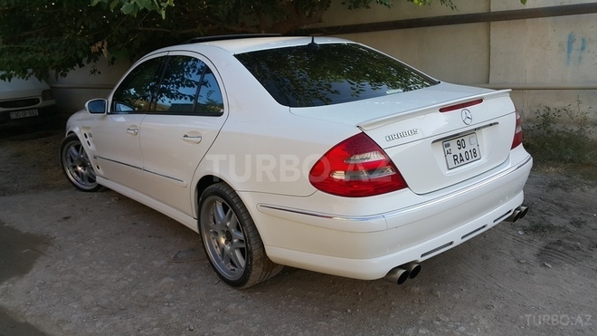 Mercedes E 320 2004, 96,000 km - 3.2 l - Bakı