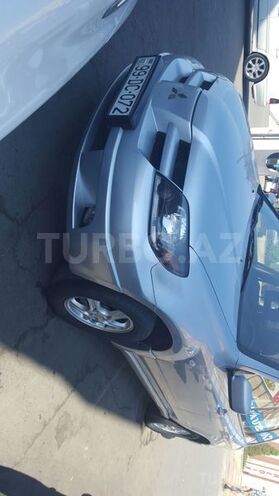 Mitsubishi Outlander 2003, 130,000 km - 2.4 l - Bakı