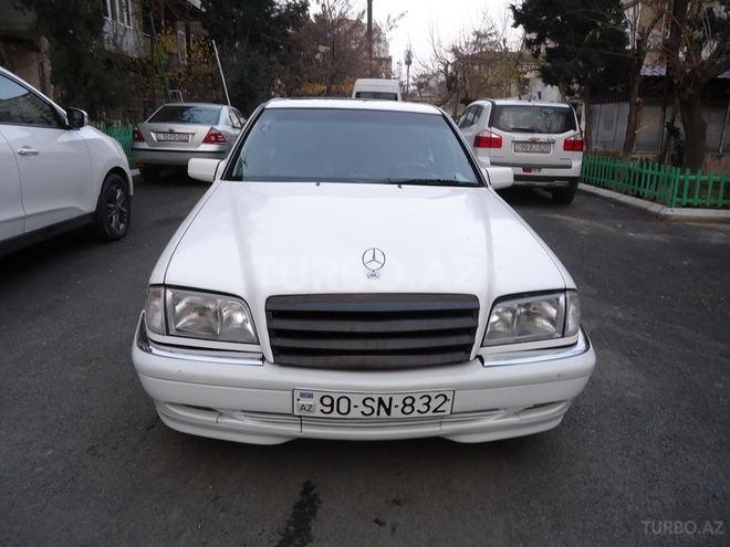 Mercedes C 230 2000, 126,754 km - 2.3 л - Bakı