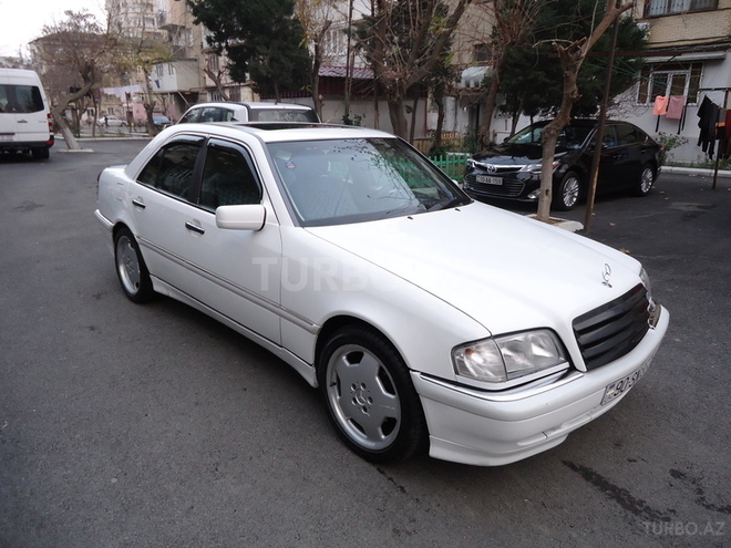 Mercedes C 230 2000, 126,754 km - 2.3 л - Bakı