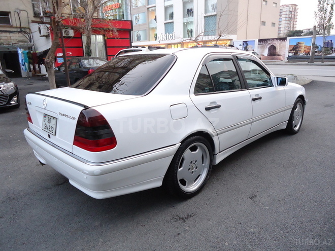 Mercedes C 230 2000, 126,754 km - 2.3 л - Bakı