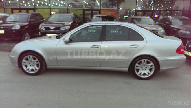 Mercedes E 270 2002, 217,000 km - 2.7 l - Bakı