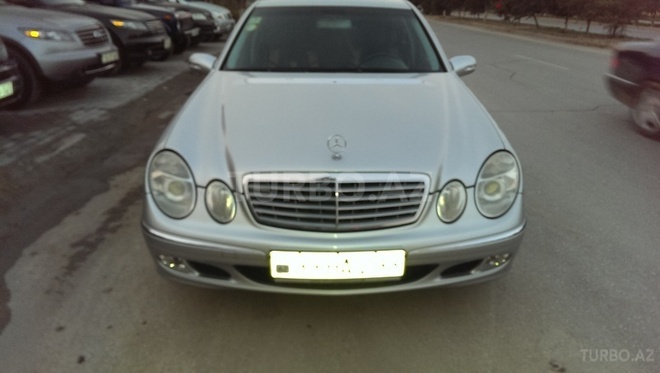 Mercedes E 270 2002, 217,000 km - 2.7 l - Bakı
