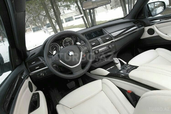 BMW X6 2010, 50,000 km - 5.0 л - Bakı