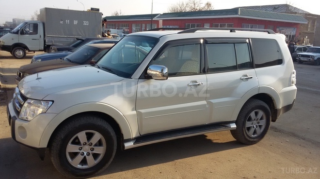 Mitsubishi Pajero 2007, 130,000 km - 3.0 l - Bakı