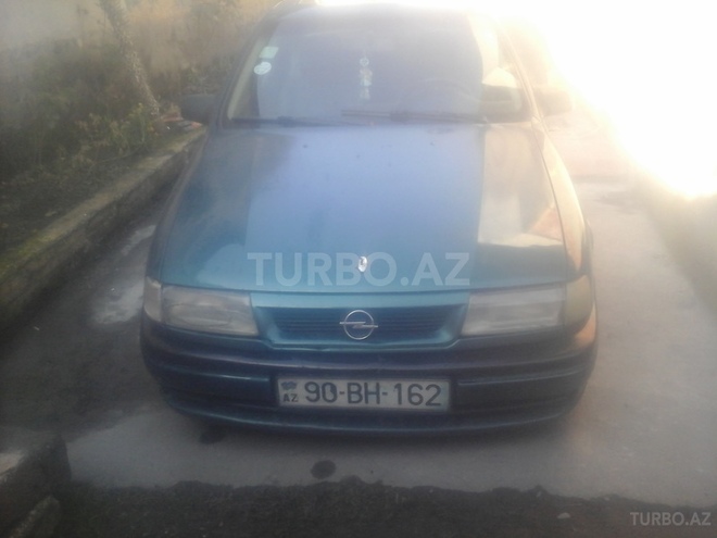Opel Vectra 1995, 1,000 km - 1.6 л - Zaqatala