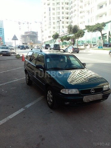 Opel Astra 1996, 256,000 km - 1.6 l - Bakı