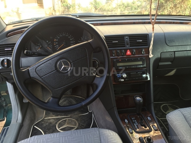 Mercedes C 180 1999, 192,000 km - 1.8 л - Bakı