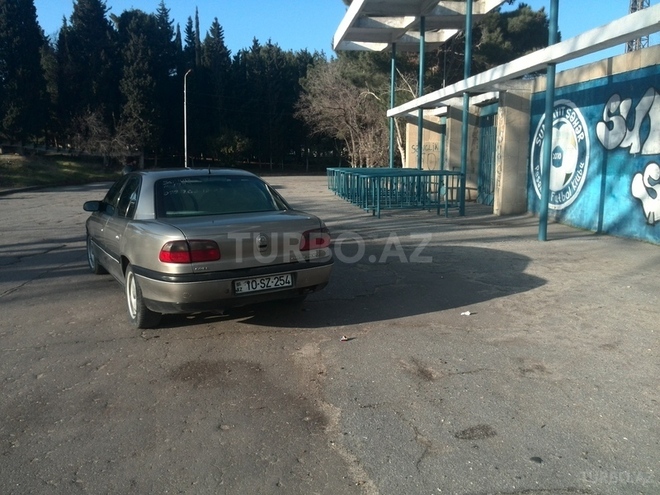 Opel Omega 1998, 230,000 km - 2.0 l - Sumqayıt