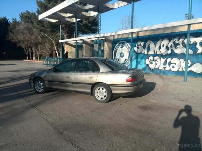 Opel Omega 1998, 230,000 km - 2.0 l - Sumqayıt