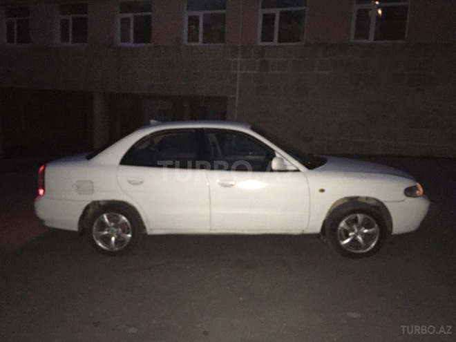 Daewoo Nubira 1997, 180,000 km - 1.6 л - Bakı
